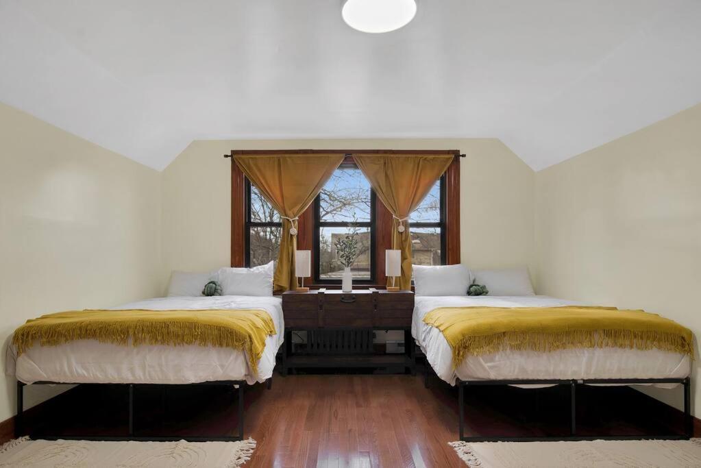 Ferienwohnung Golden Gem In Heart Of East Rock Quiet 3Br Near Dt And Yale New Haven Exterior foto