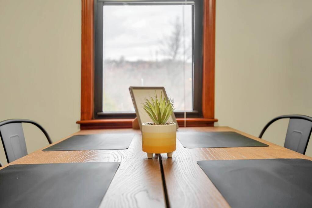 Ferienwohnung Golden Gem In Heart Of East Rock Quiet 3Br Near Dt And Yale New Haven Exterior foto