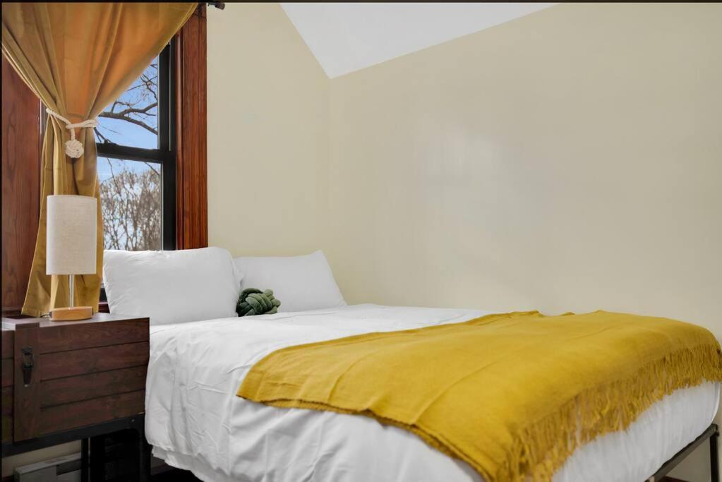 Ferienwohnung Golden Gem In Heart Of East Rock Quiet 3Br Near Dt And Yale New Haven Exterior foto